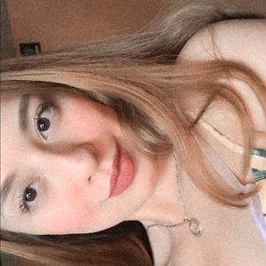 Meet your Posher, Itzel